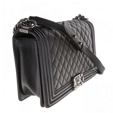 chanel boy noir prix